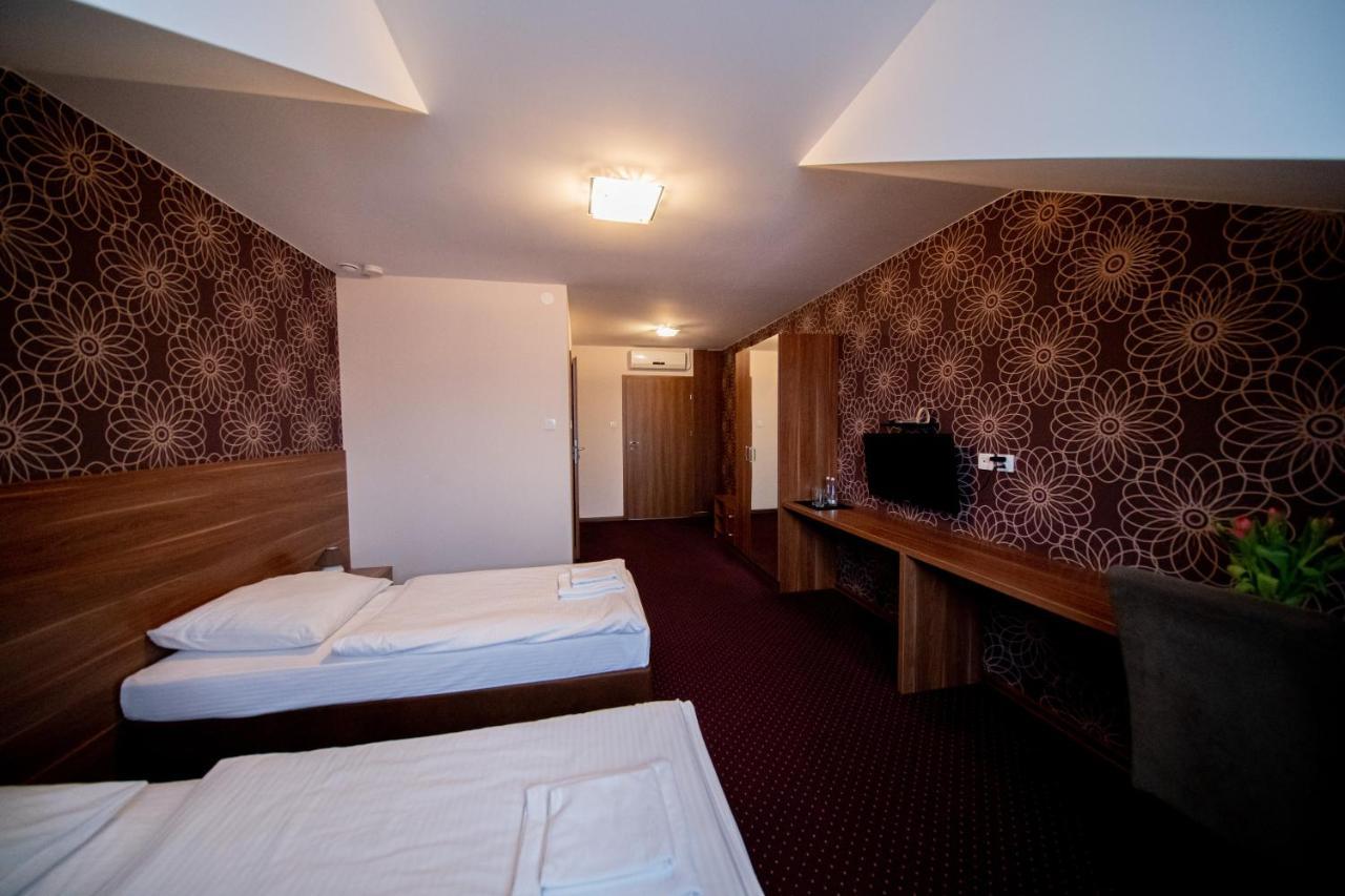 Aparthotel Babilon Krzeszów Krzeszow  Exterior foto